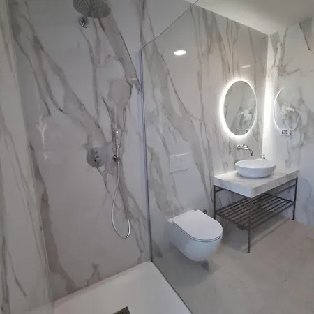 Apartman 4r Royal Rojnic 3 *